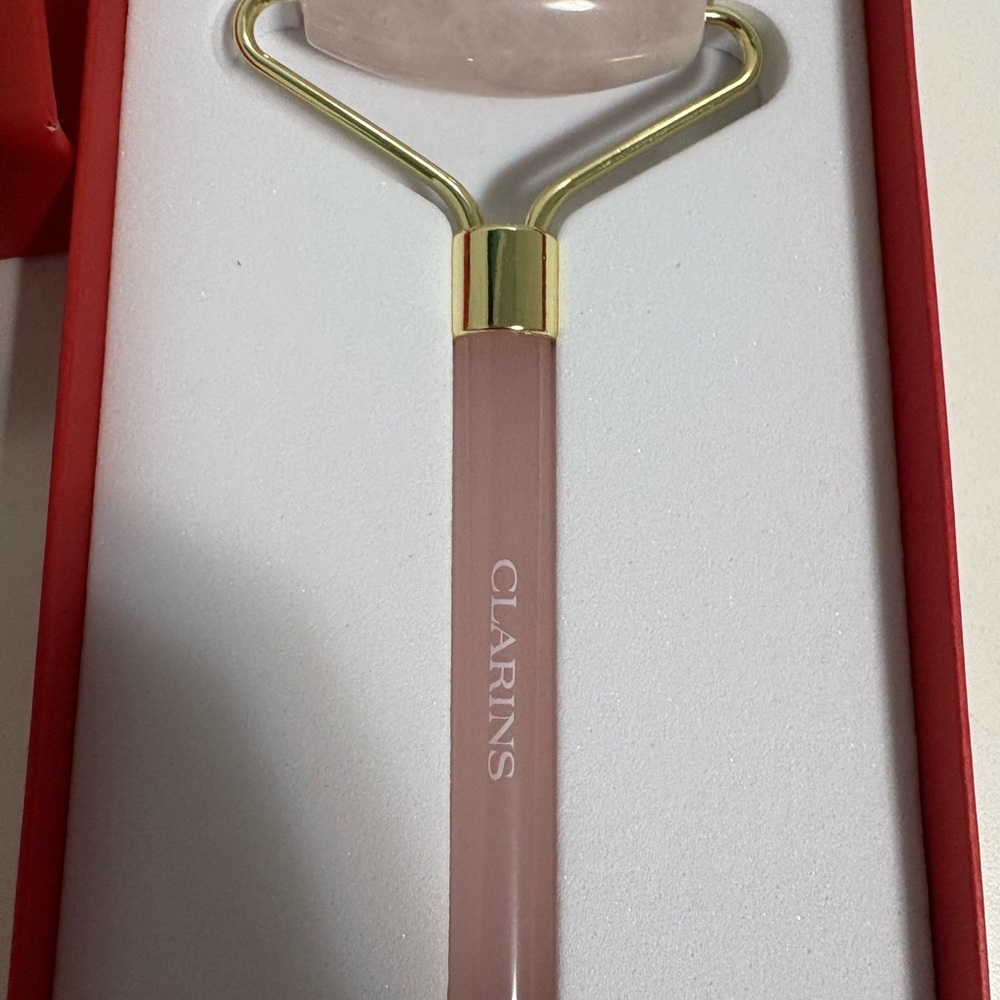 Clarins FACIAL ROLLER - Picture 3 of 4